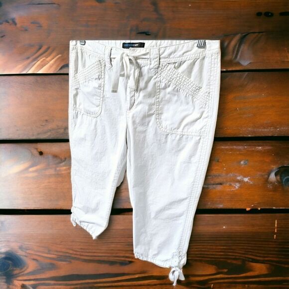 FRENCH CUFF Women's white Tie-โUpโCapris - Picture 6 of 13